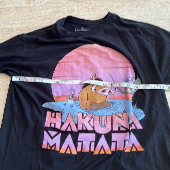 Disney The Lion King Hakuna Matata T-shirt Women’s (Size Large) - Picture 3 of 4